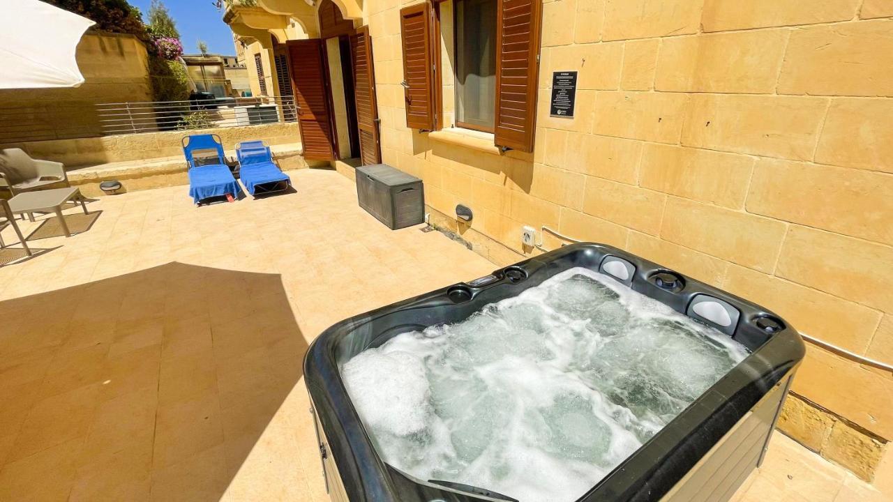 Gee9Teen At Fort Chambray Villa Mgarr Exterior foto